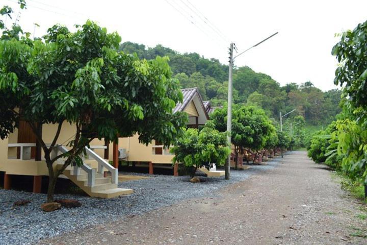 Baan Rai Pu Fa Villa Sattahip Buitenkant foto